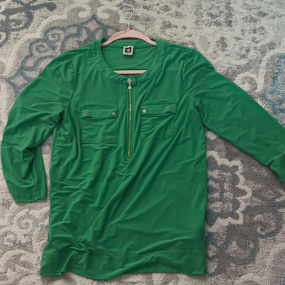 🌸4/$40🌸 Green Long Sleeve Top with Zipper